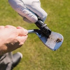 Frogger Brush Pro With Catch Latch 5 Frogger Brush Pro With Catch Latch -Golf Sales Shop FROGGER GOLF BRUSHPRO MAIN